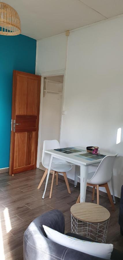 Meublé chez Gilbert Apartman Le Tampon Kültér fotó